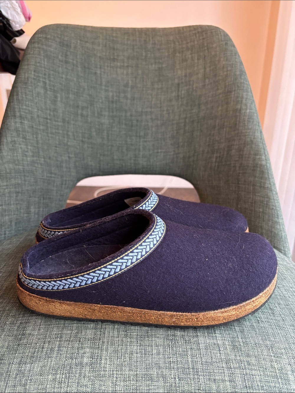 L.L. Bean women’s wool slipper clogs Navy Slip-On house shoes size 11 Warm cozy